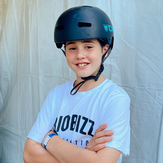 Portrait of Leo Vinicius skateboarder